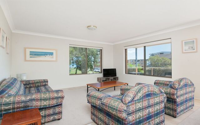 Misthaven, Unit 1/12 Mistral Close