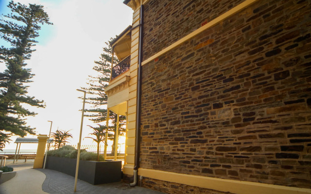 Seafield Tower Glenelg Apartment no 4