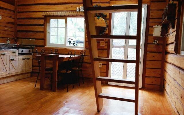 Smallloghouse