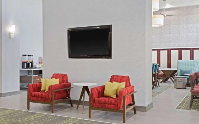 Hampton Inn & Suites Orlando Intl Dr N