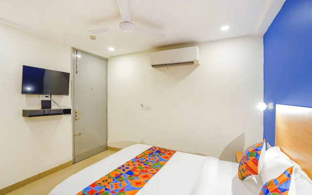 Fabhotel Moon