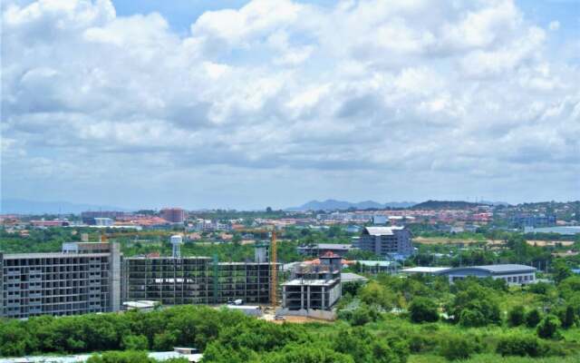 13th Floor sea View Studio