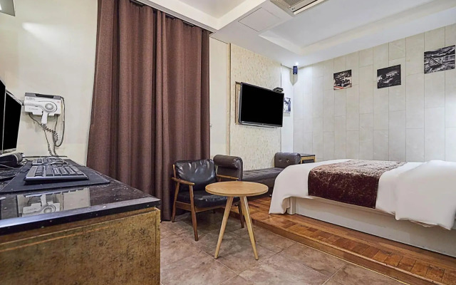 Blixx Hotel