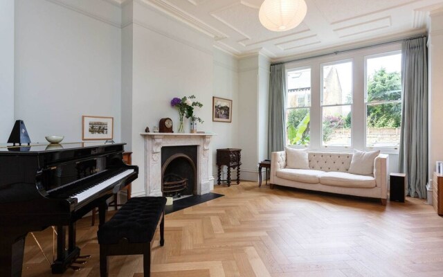 Serene In Herne Hill