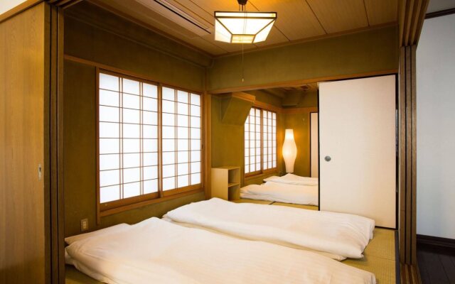 Alex's Room Minamisenba