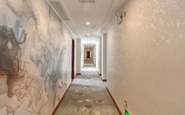 Fangchenggang Longyunda Hotel
