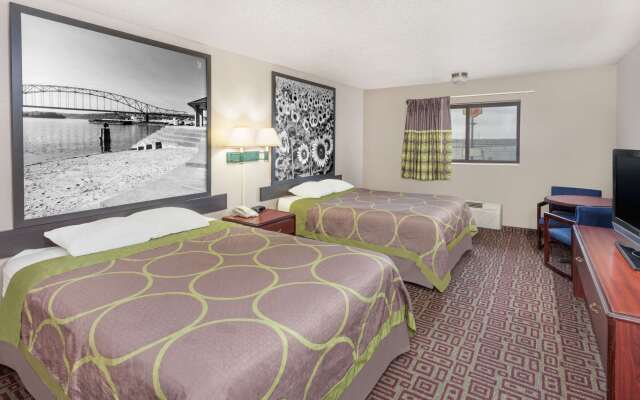 Super 8 by Wyndham Muscatine