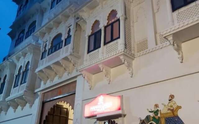 Hotel Nahargarh Palace