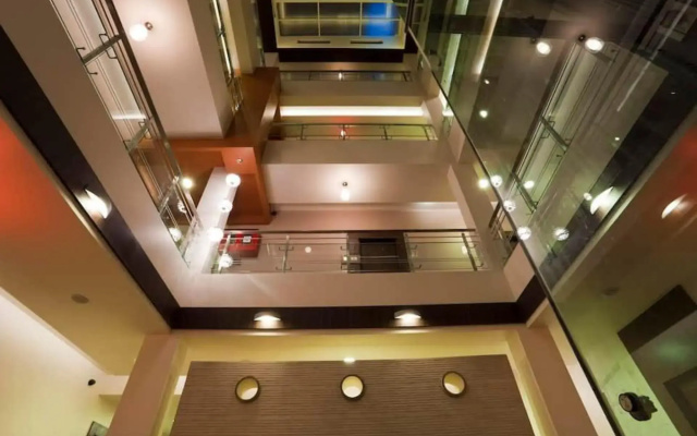 Skylark Business Hotel