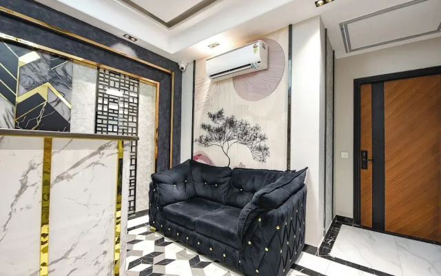 Fabhotel Grand Palazzo I