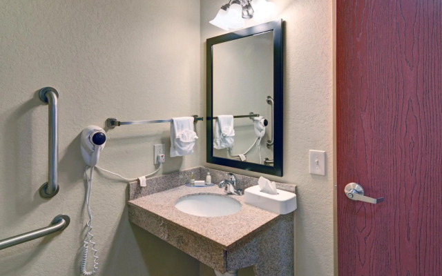 Cobblestone Inn & Suites - Schuyler