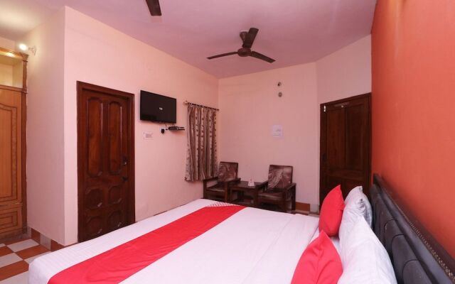 Megha Yatri Niwas Guest House