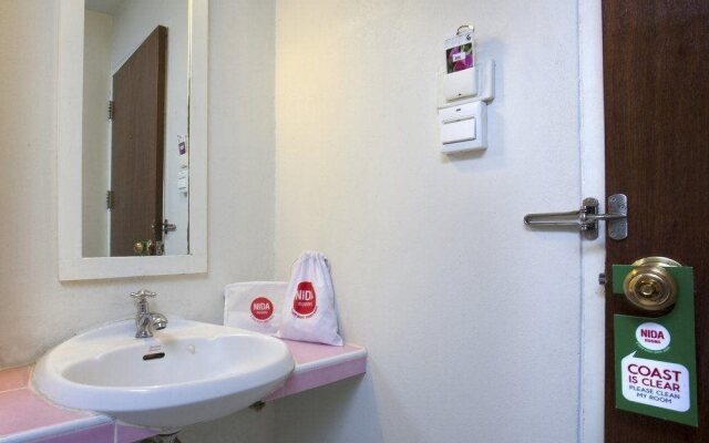 NIDA Rooms Talat Yot Night Market