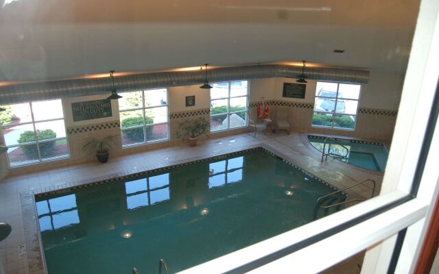 Country Inn & Suites by Radisson, Lake George (Queensbury), NY
