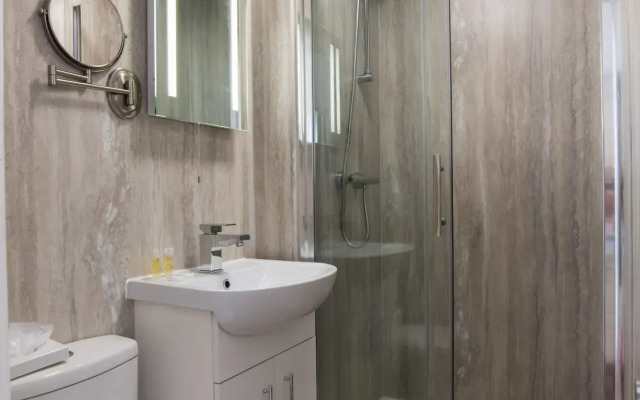 Gwesty'r Marine Hotel & Spa