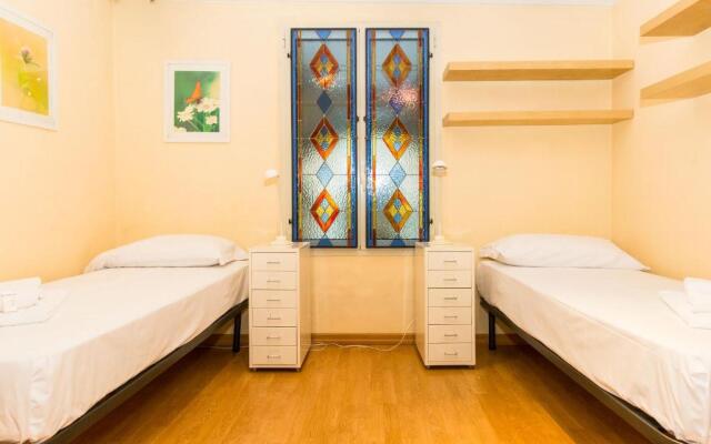 Porta Nuova Central Flat with Balcony