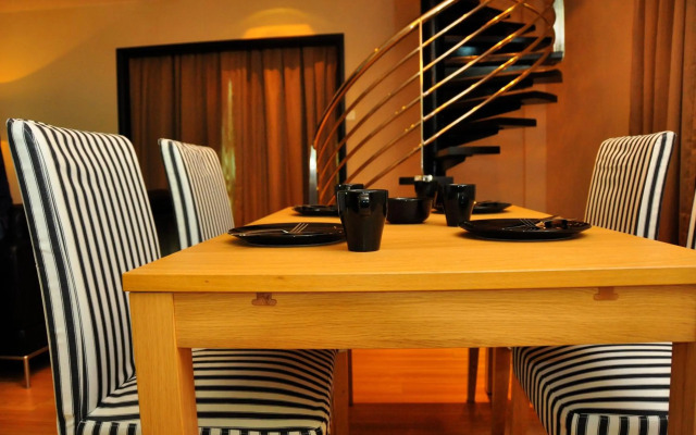 Tat Place Hotel