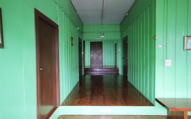Baan Bua Homestay - Hostel