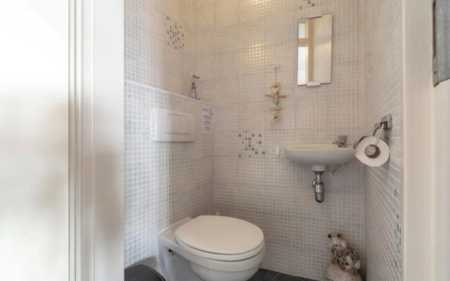 Lovely Apartment Beachside With Balcony