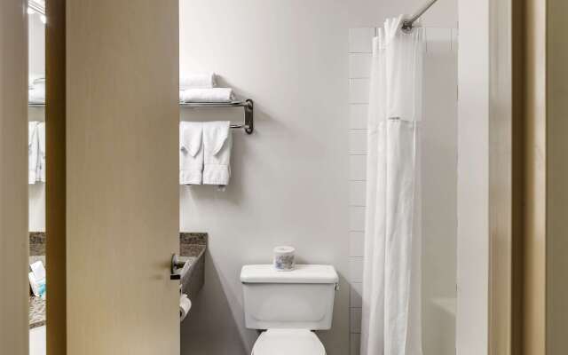 Quality Inn & Suites Edmonton International Airport