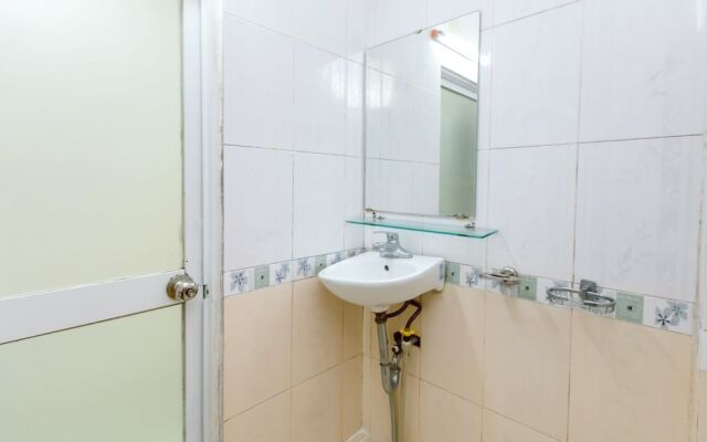 OYO 604 Queen Hotel