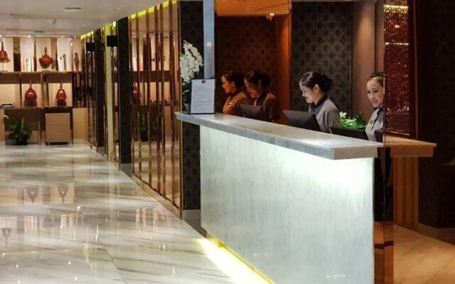 Bizotel Premier Hotel & Residence