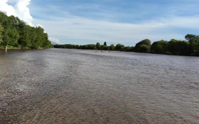 Cabaña de Troncos en la montaña