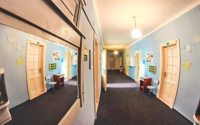 Hostel Dakura