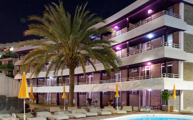 Jacarandas Beach