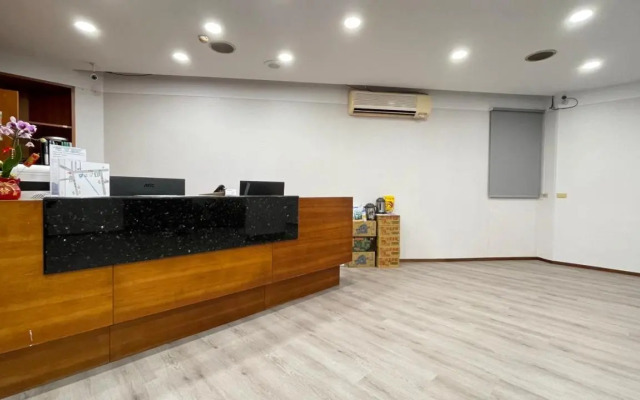 Fu Feng Hotel