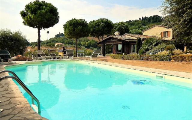 Villa Strada Comunale di Monte Giove