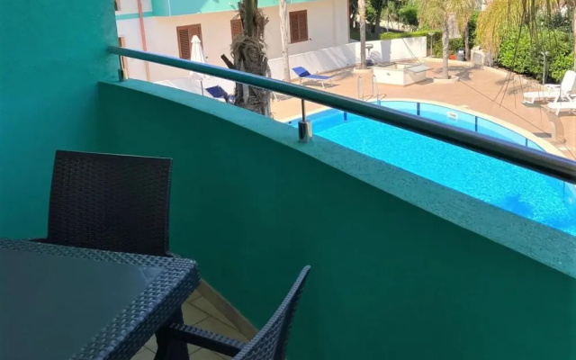 Belvilla by OYO Appartamento Lato Piscina
