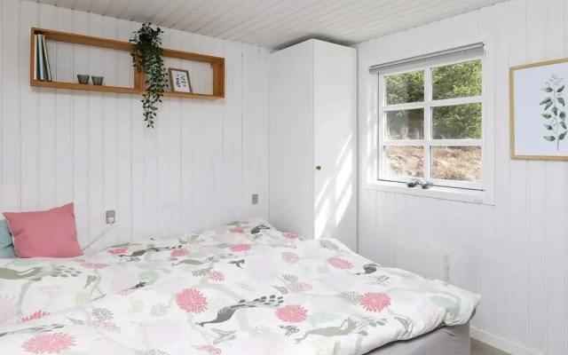 6 Person Holiday Home in Blavand