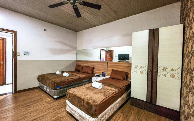 OYO 767 Hotel Urban - Khotel Kurban Hotel