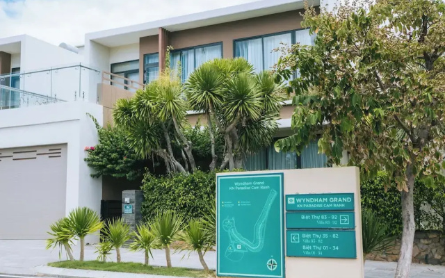 The Palm Nest Cam Ranh Pool Villa