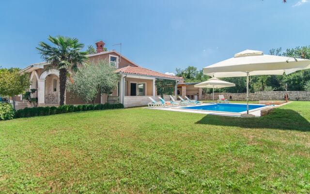 Villa With Private Pool, Large Garden and BBQ in Quiet Village