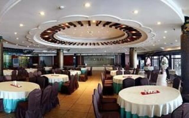 Changchun Overseas Chinese Hotel