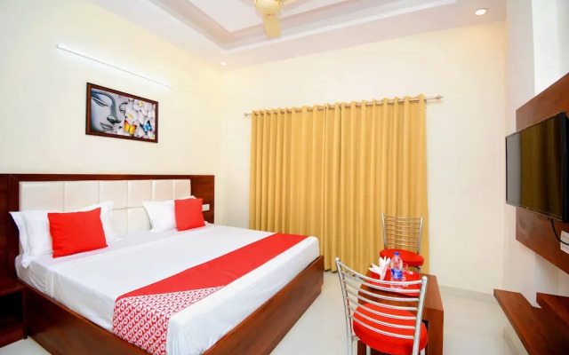 OYO 27061 Hotel Magnum