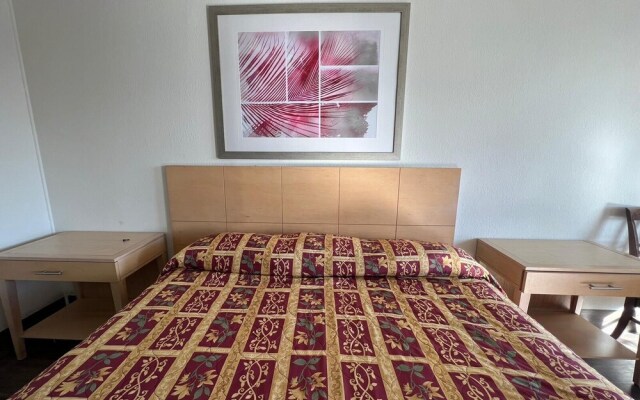 Studio Lodge Macon Extended Stay