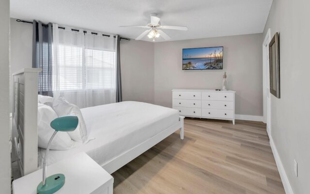 Crystal Village II, Unit 16B