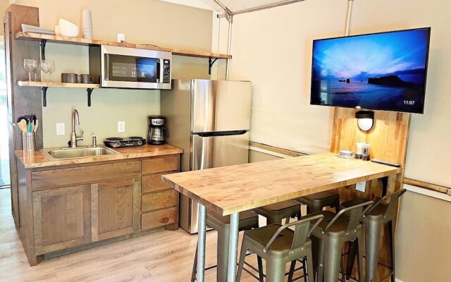 9 Son's Geronimo - Birdhouse Cabin