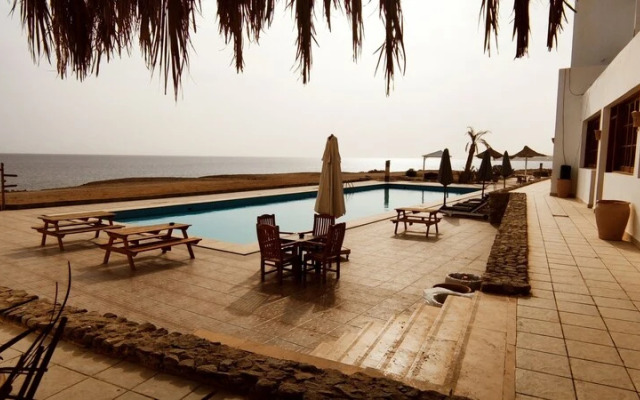 Adrenalin Beach Lodge