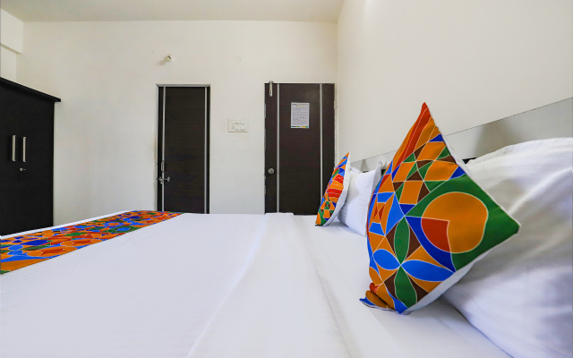 Fabhotel Elite Palm
