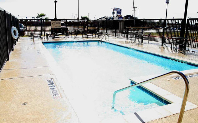 Holiday Inn Express : Hillsboro I-35 by IHG