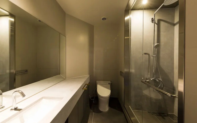 HATCHi Kanazawa - Hostel
