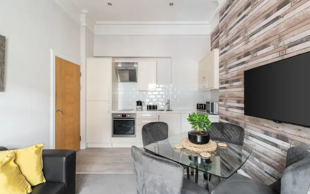 Host Stay Mayford Apartment