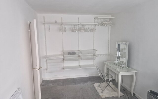 Immaculate 1-bed Apartment in Woodford Green