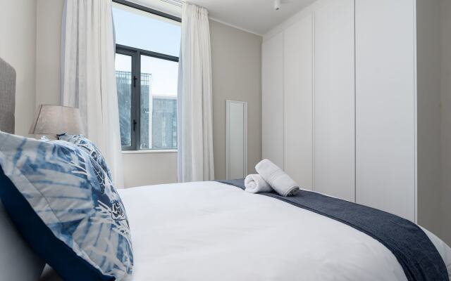 Axis Luxury Apartments  by Century City Hotels
