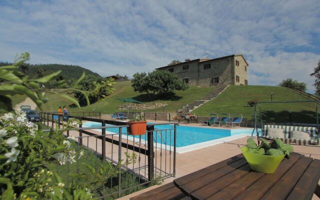 Lovely Holiday home in Apecchio with Pool