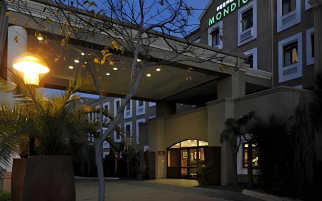 Peermont Mondior, Gaborone